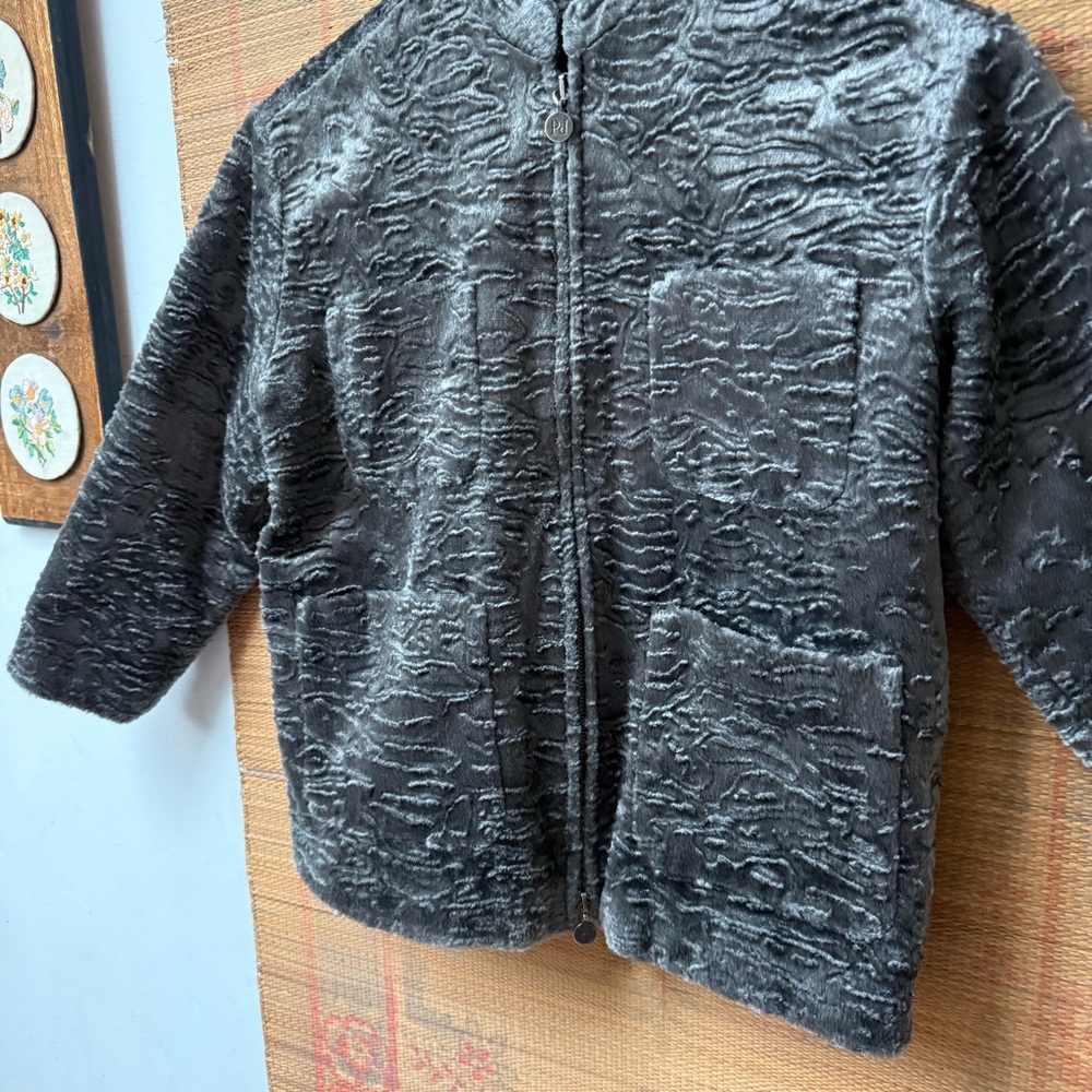 Pinco Pallino Italian Designer Faux Persian Lamb Fur Contemporary Grey Jacket - Picture 3 of 6
